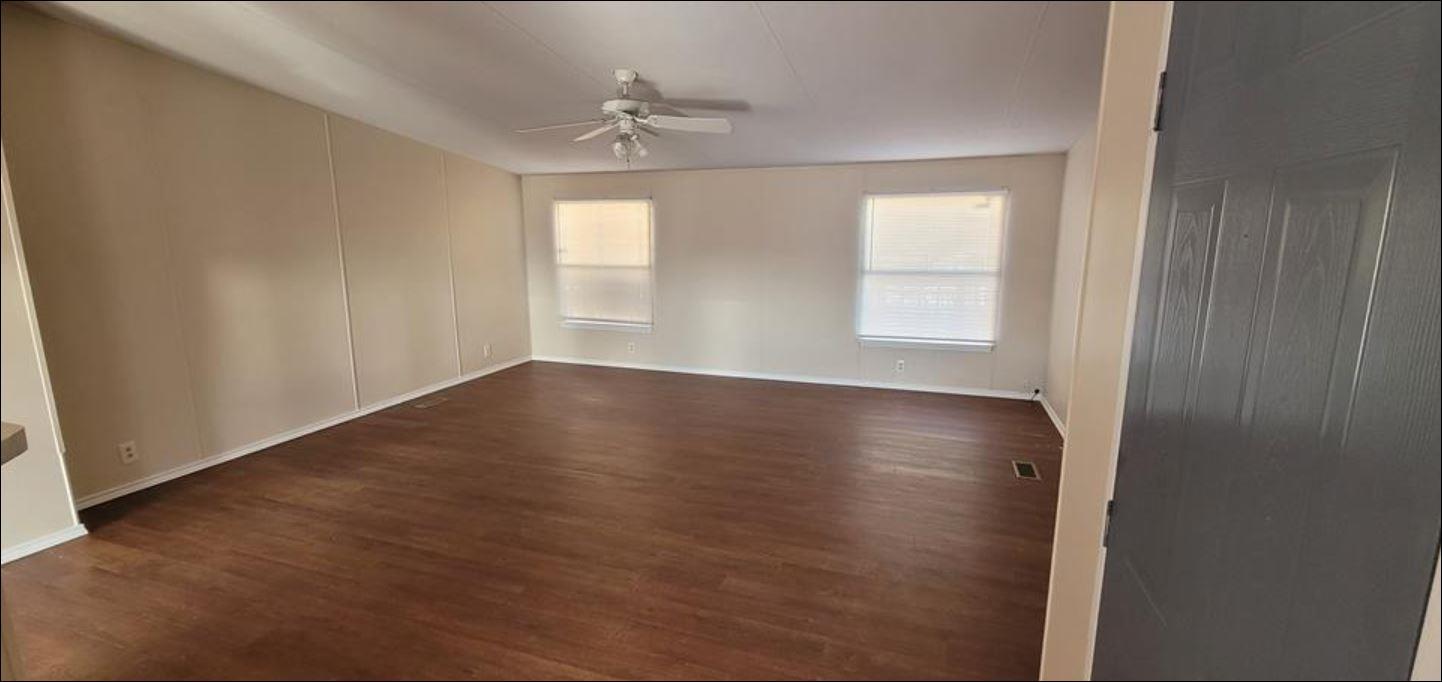 404 W Cleveland St # 1/2, Elgin, TX 78621