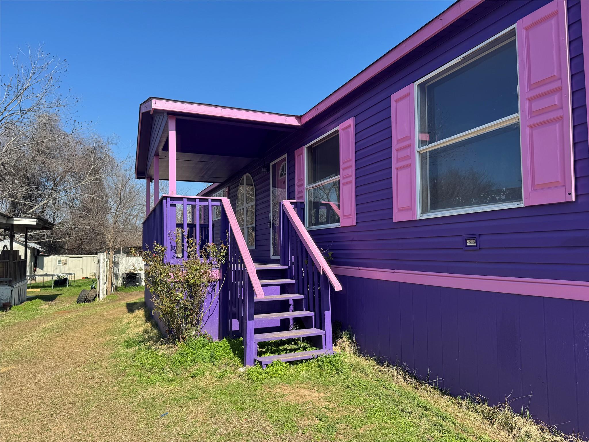 404 W Cleveland St # 1/2, Elgin, TX 78621