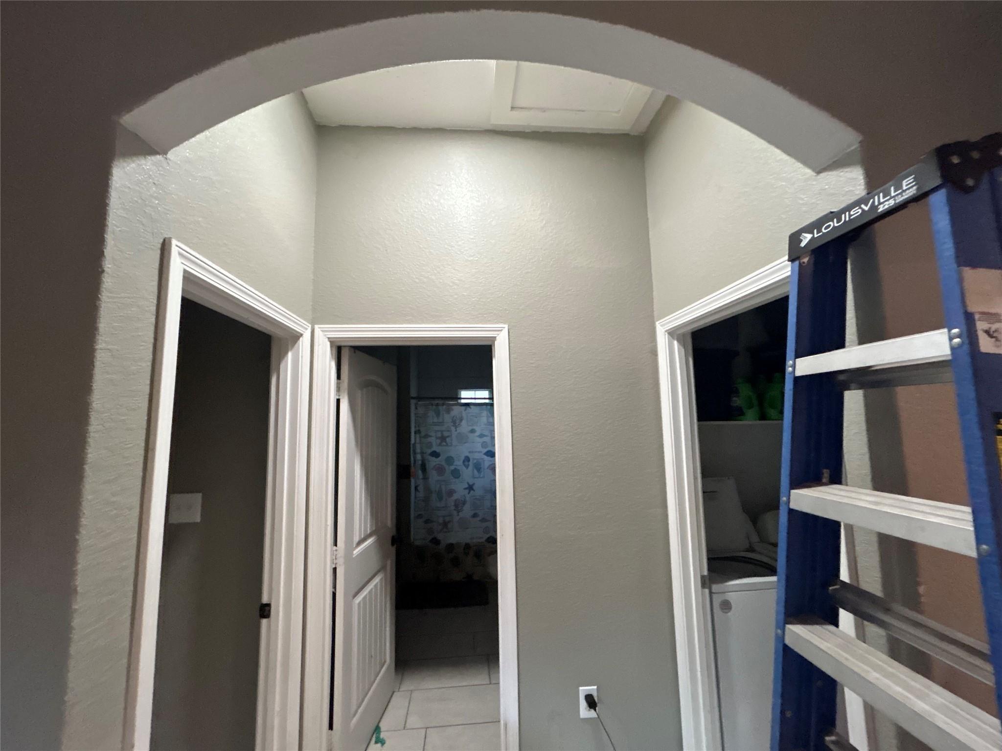 3907 Waterwood Pass Dr, Elmendorf, TX 78112