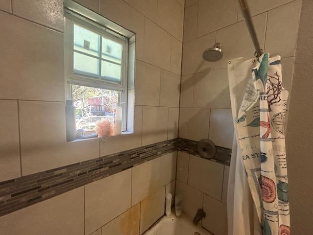 3907 Waterwood Pass Dr, Elmendorf, TX 78112