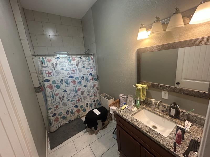 3907 Waterwood Pass Dr, Elmendorf, TX 78112