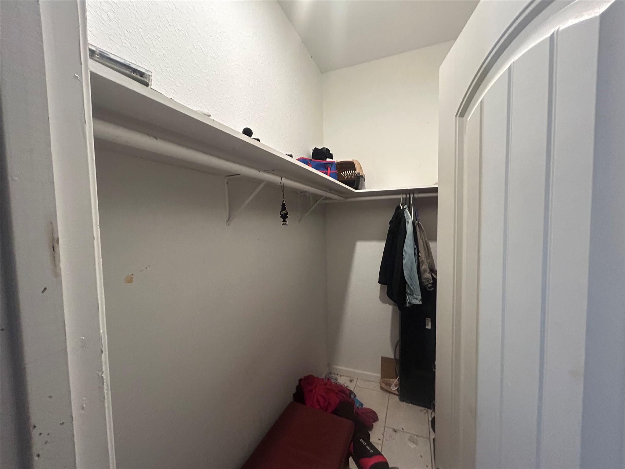 3907 Waterwood Pass Dr, Elmendorf, TX 78112