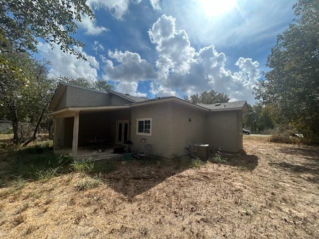 3907 Waterwood Pass Dr, Elmendorf, TX 78112