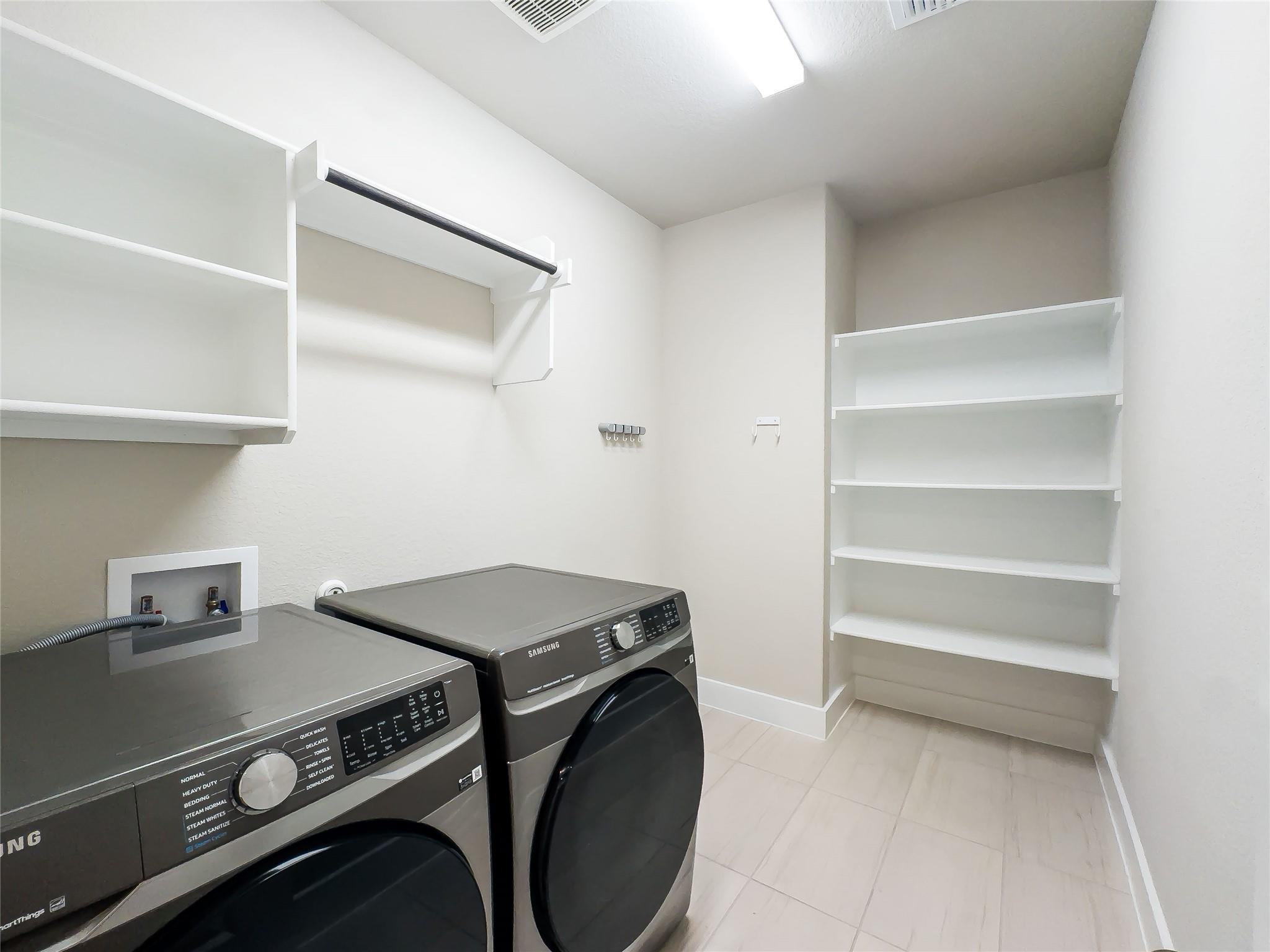 337 Alicante Ln, Liberty Hill, TX 78642