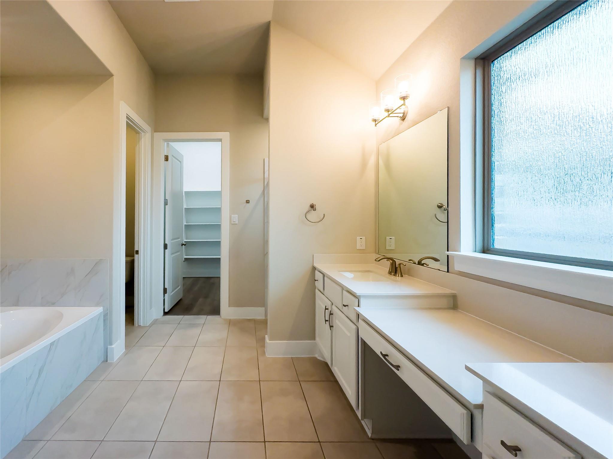 337 Alicante Ln, Liberty Hill, TX 78642