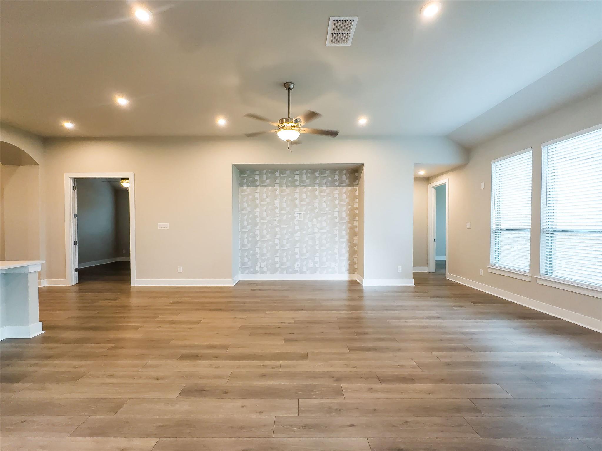 337 Alicante Ln, Liberty Hill, TX 78642