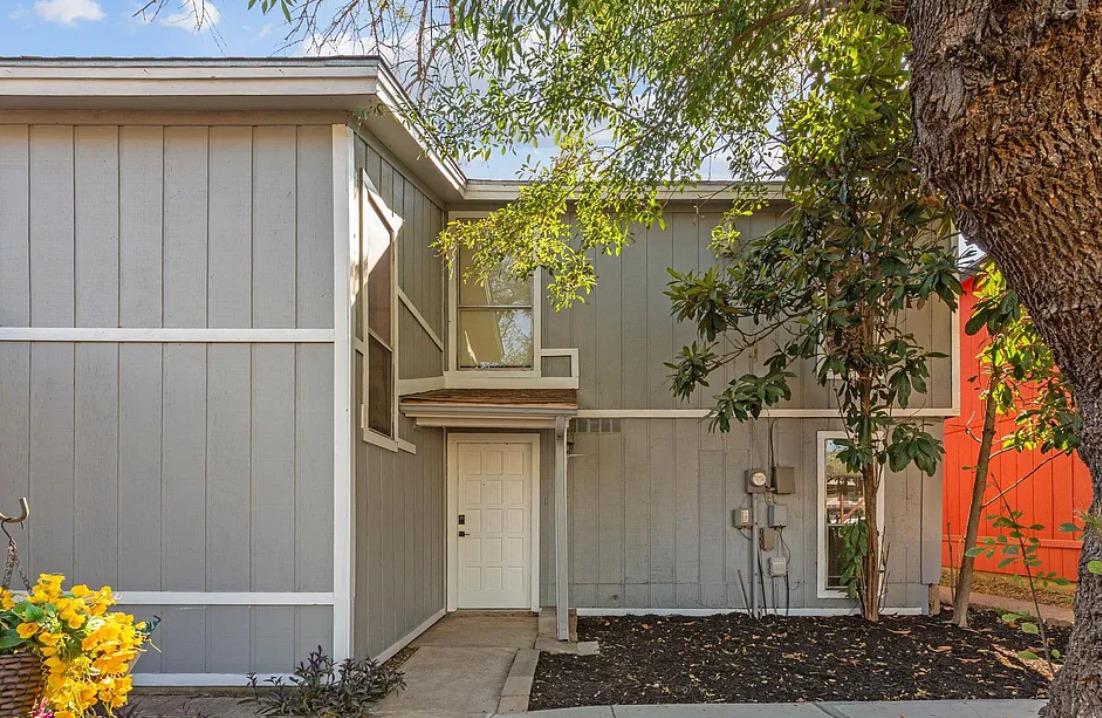 4813 Yucca Hill Dr, Austin, TX 78744