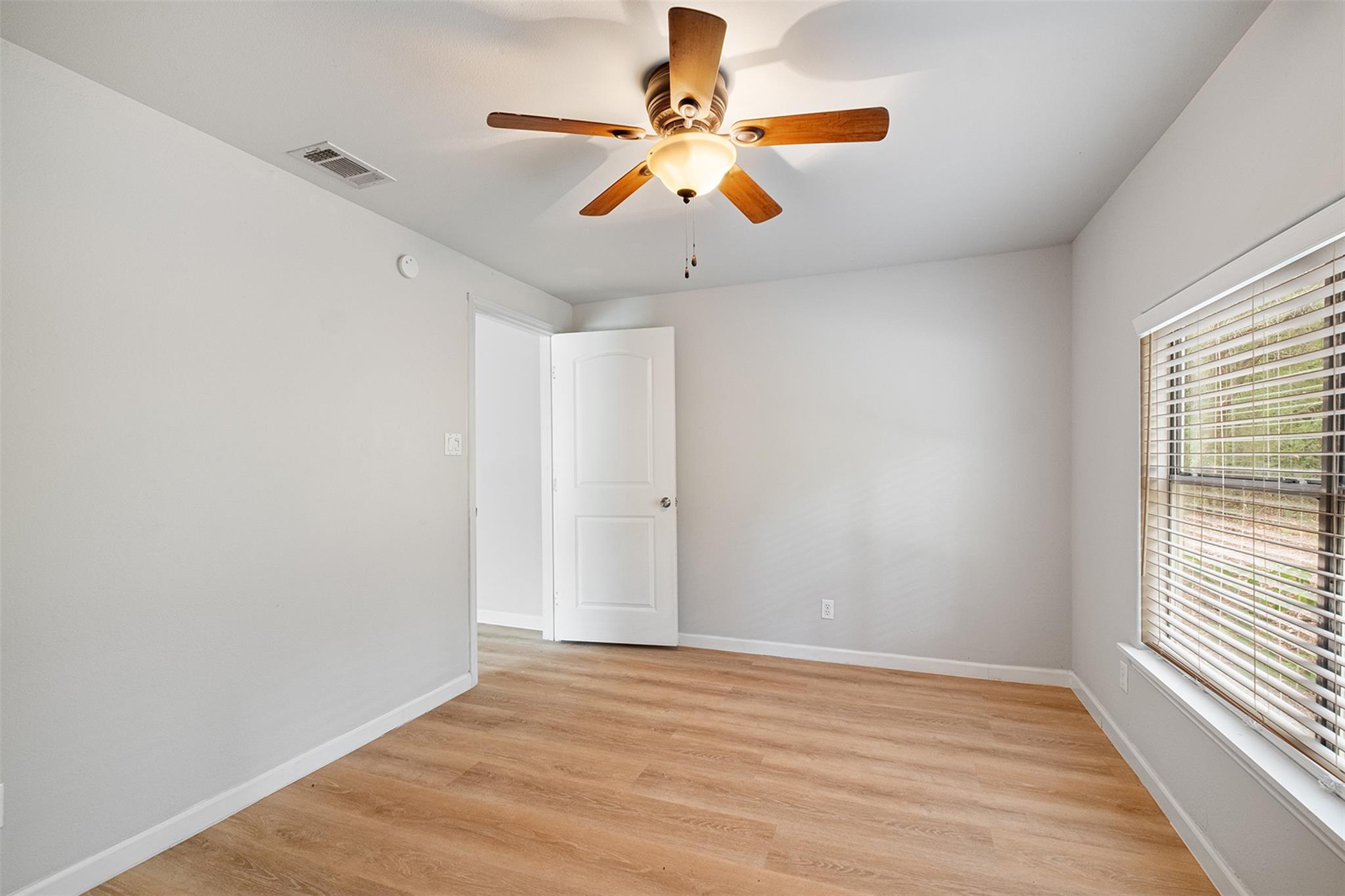 143 Old Piney Trl # B, Paige, TX 78659