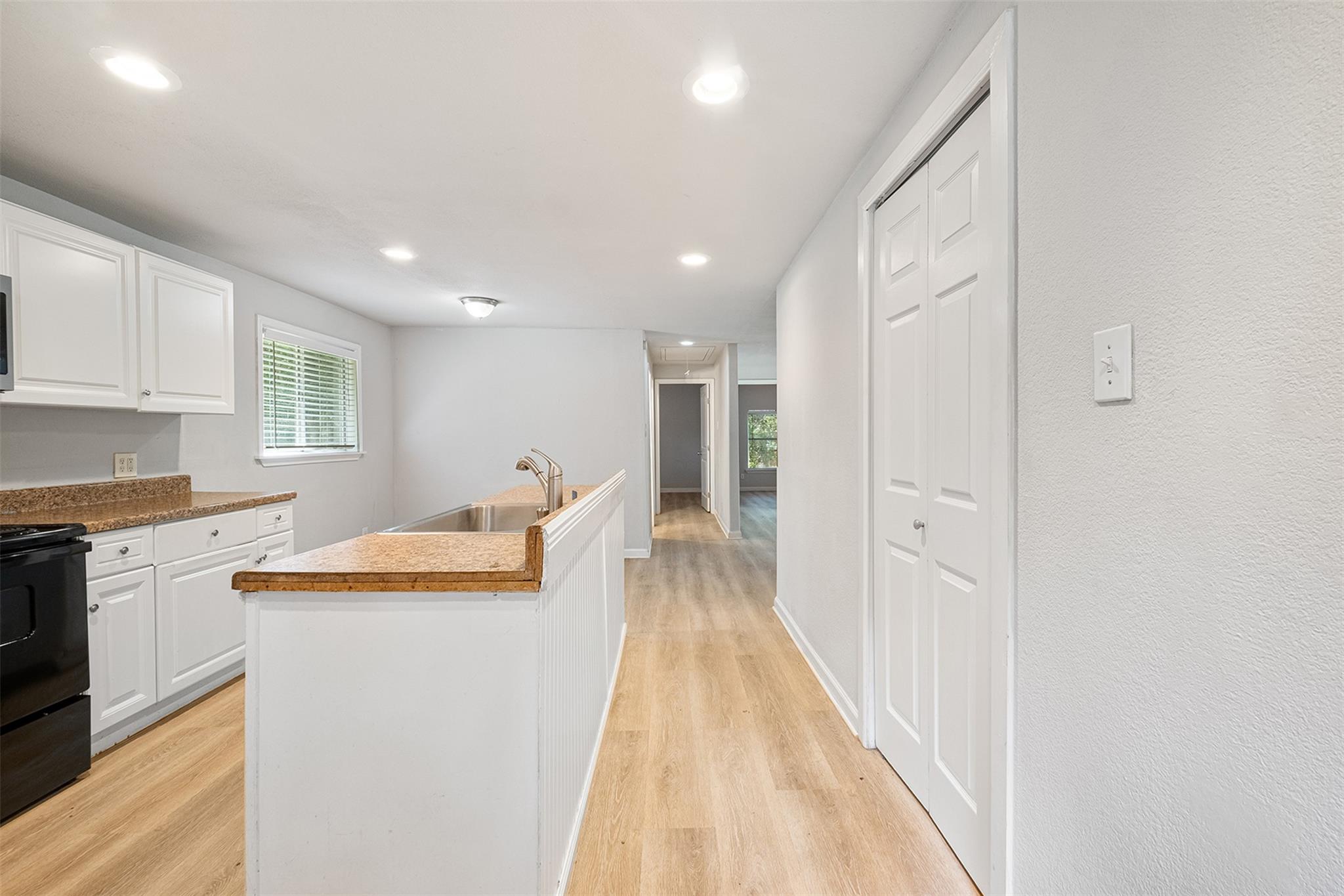 143 Old Piney Trl # B, Paige, TX 78659