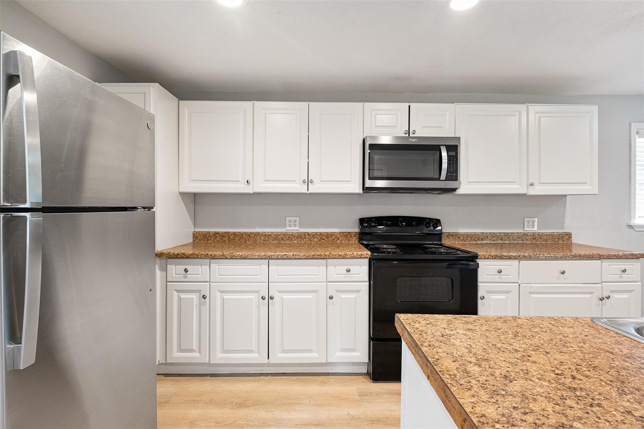 143 Old Piney Trl # B, Paige, TX 78659