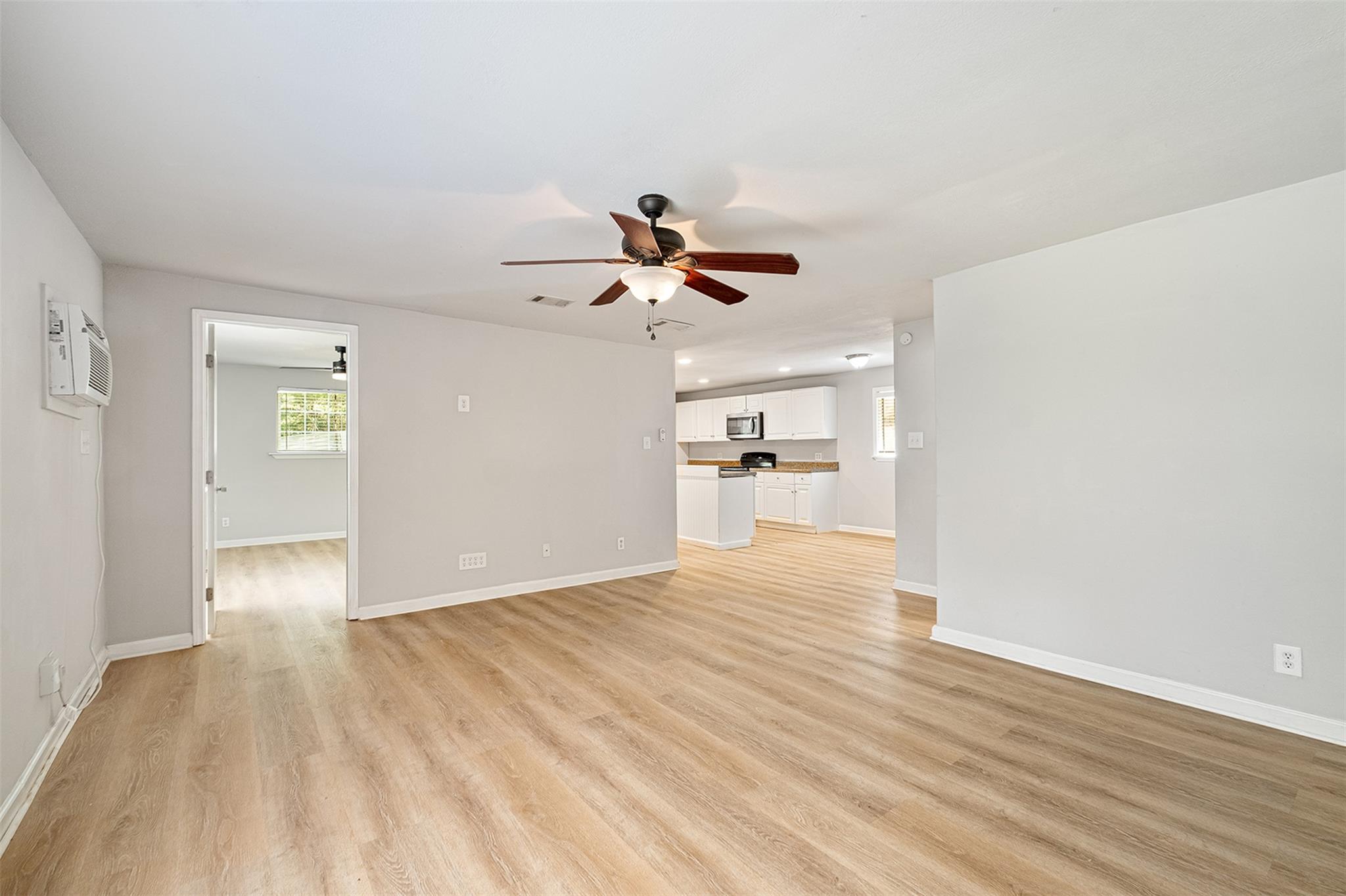 143 Old Piney Trl # B, Paige, TX 78659