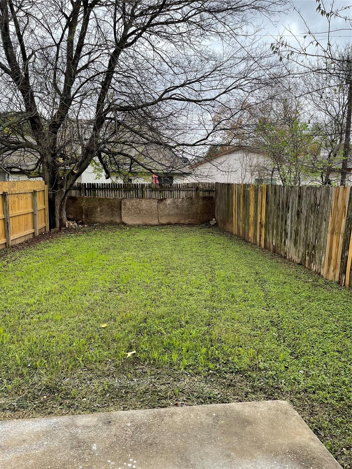 1013 Christopher St # A, Round Rock, TX 78681