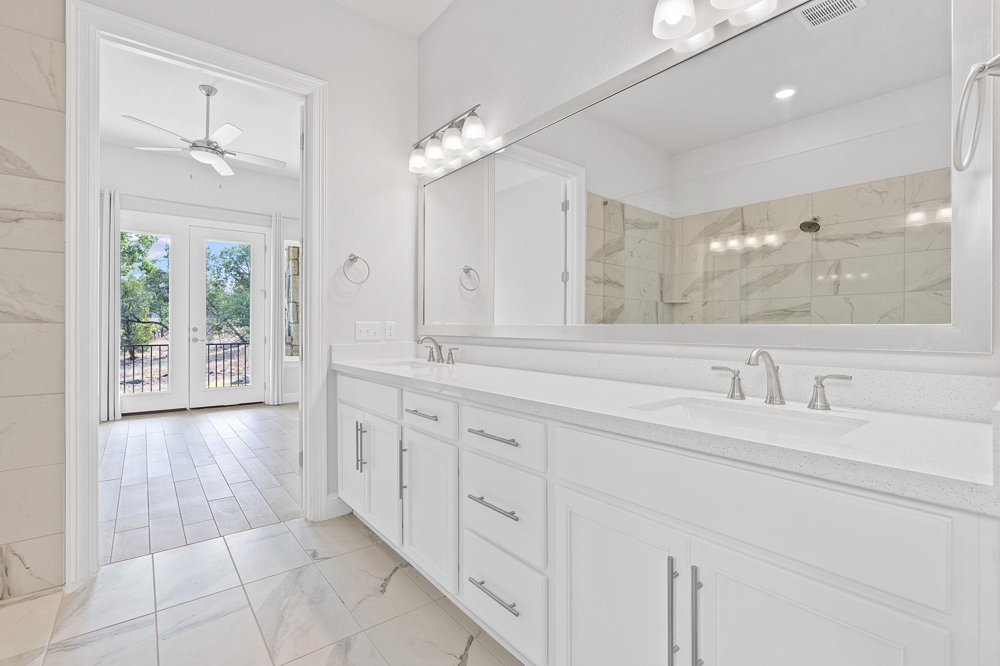 102 Majestic Arroyo Way, Lakeway, TX 78738