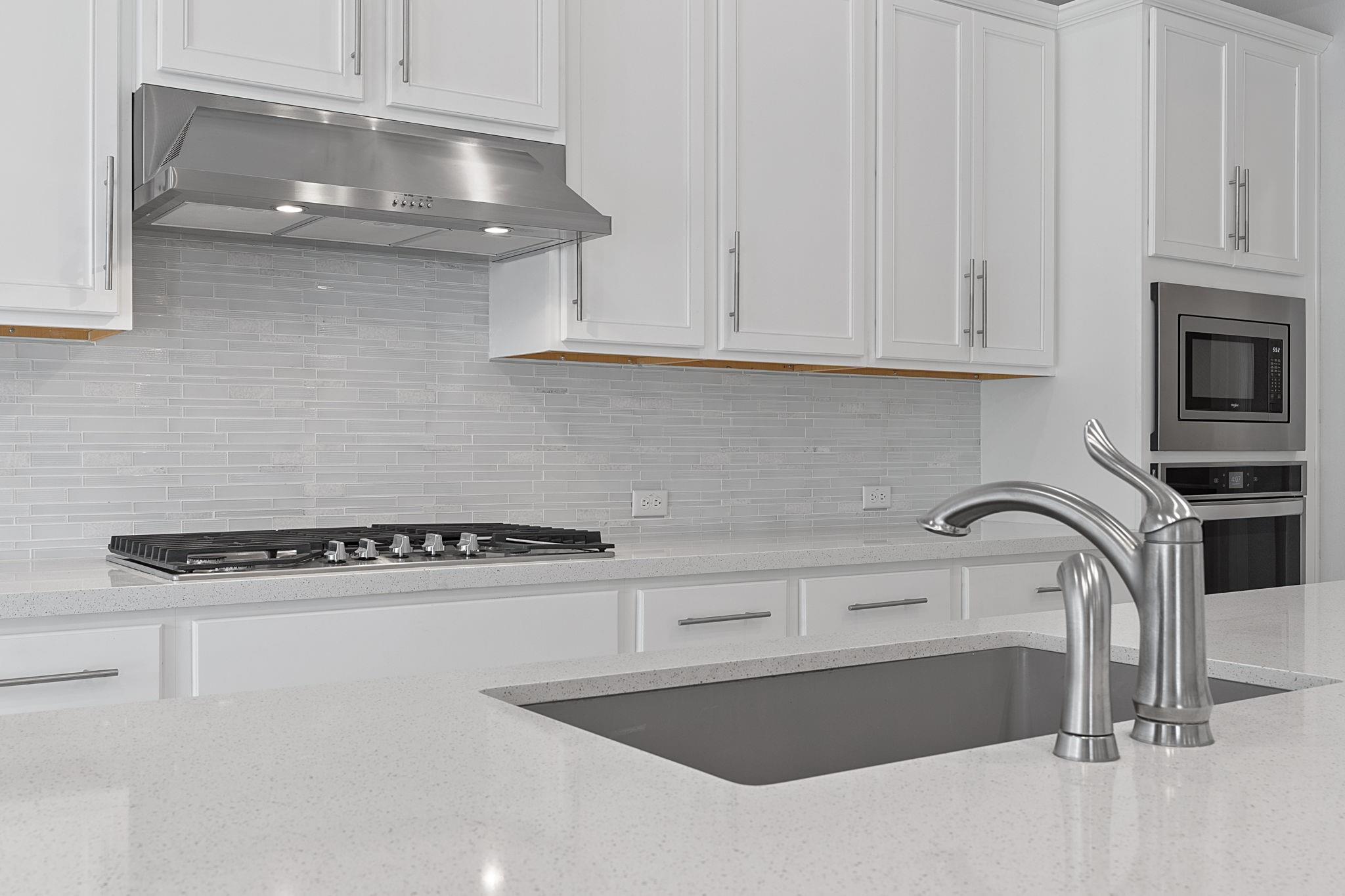 102 Majestic Arroyo Way, Lakeway, TX 78738