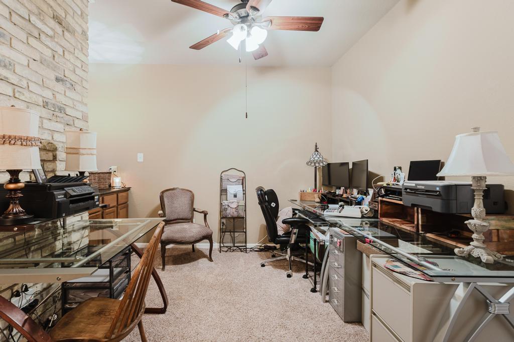 10819 Crown Colony Dr # 40, Austin, TX 78747