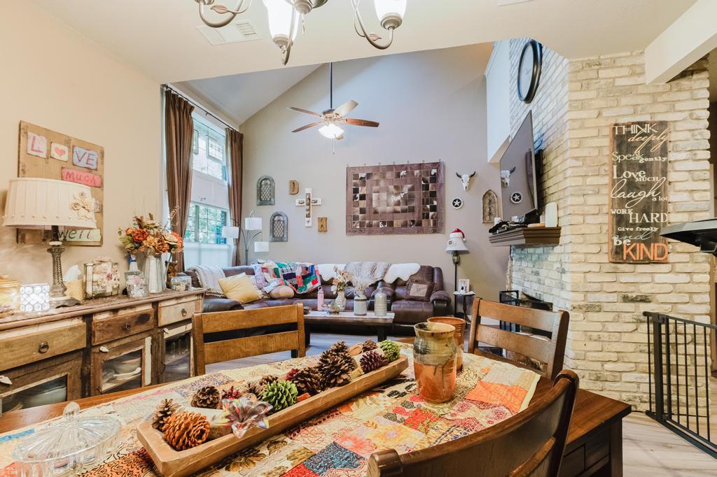 10819 Crown Colony Dr # 40, Austin, TX 78747