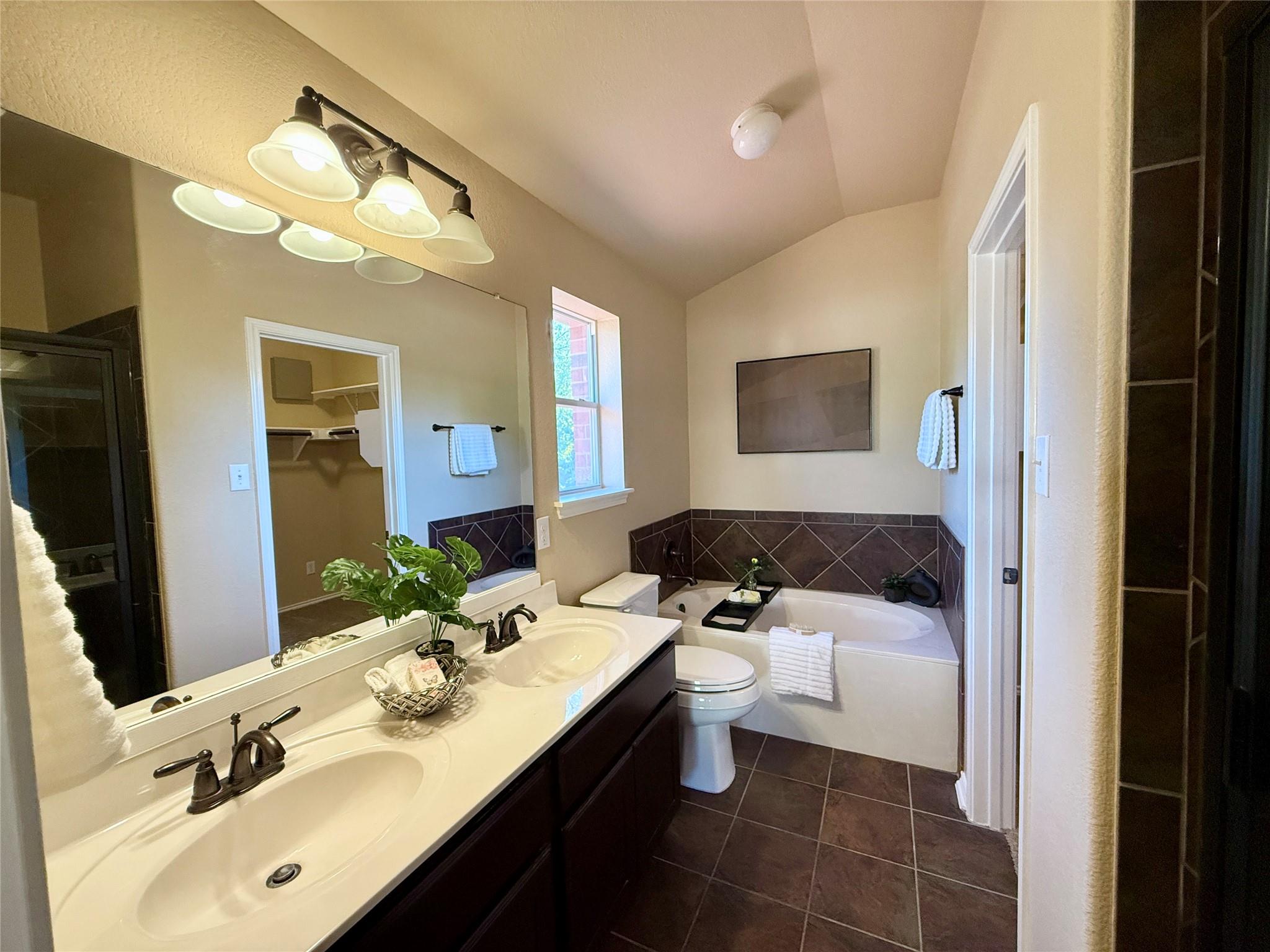 264 Serene Holw, Buda, TX 78610