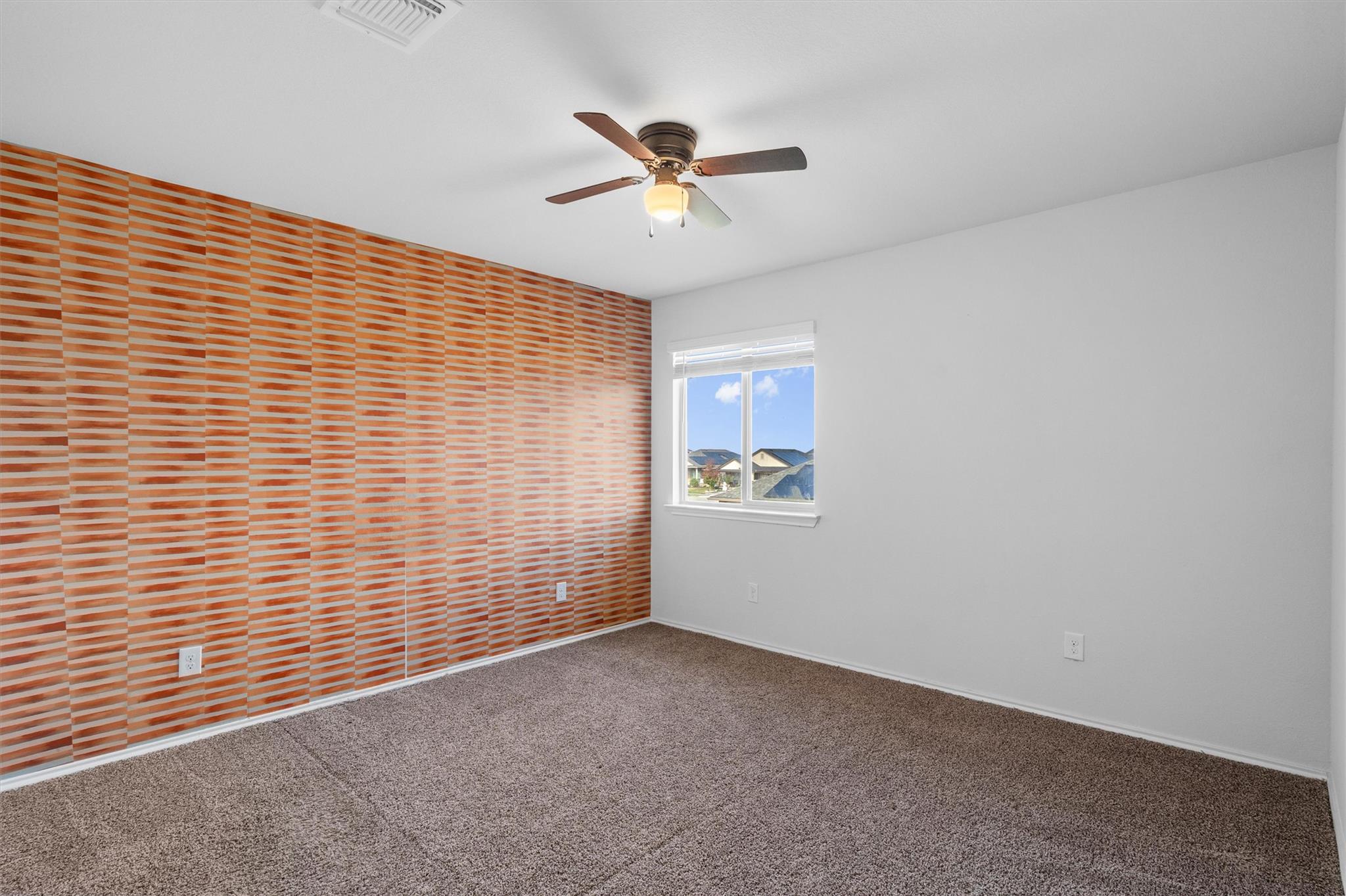 132 Nathaniel Dr, Taylor, TX 76574