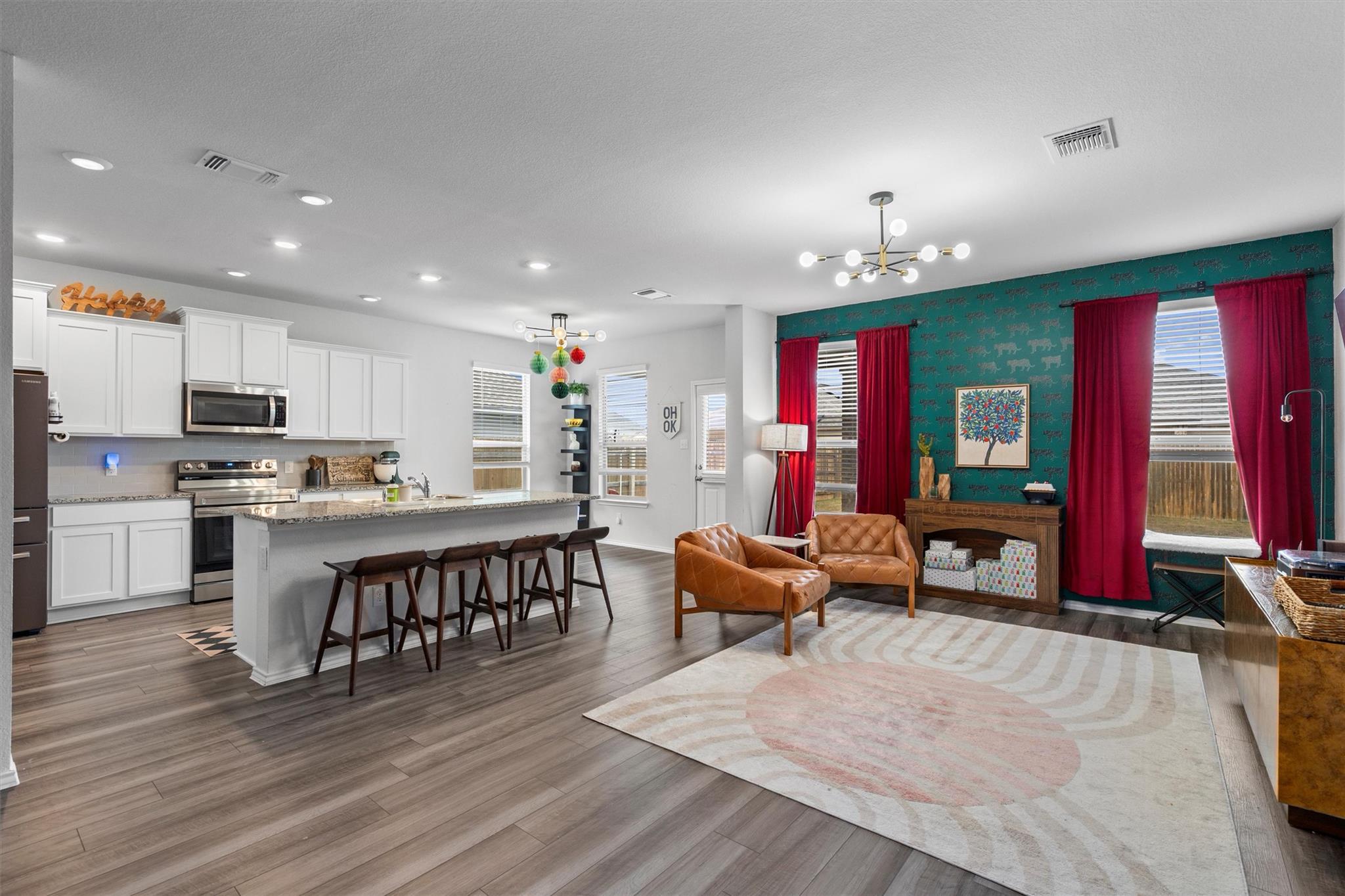 132 Nathaniel Dr, Taylor, TX 76574