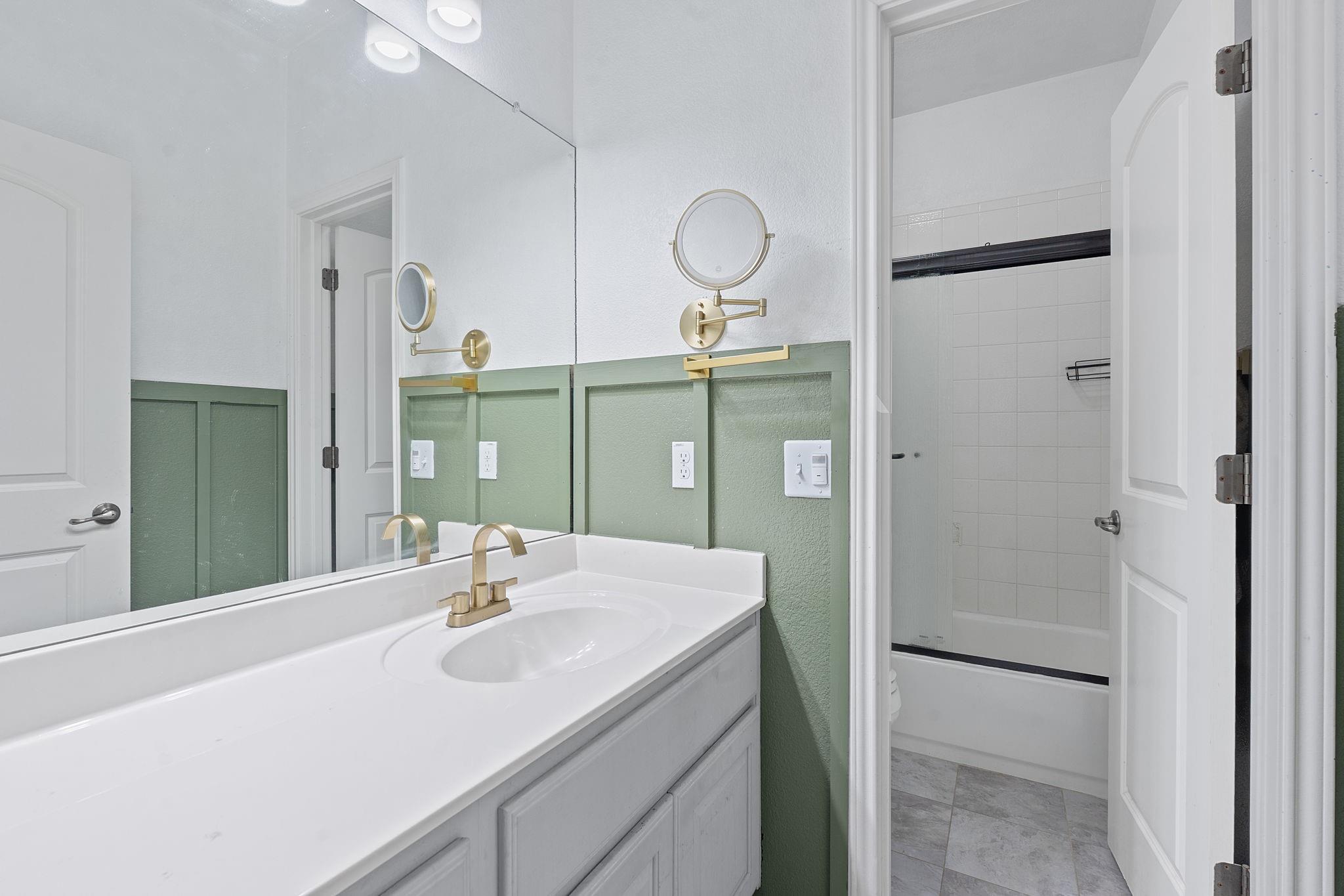 150 Manchester Ln, Austin, TX 78737