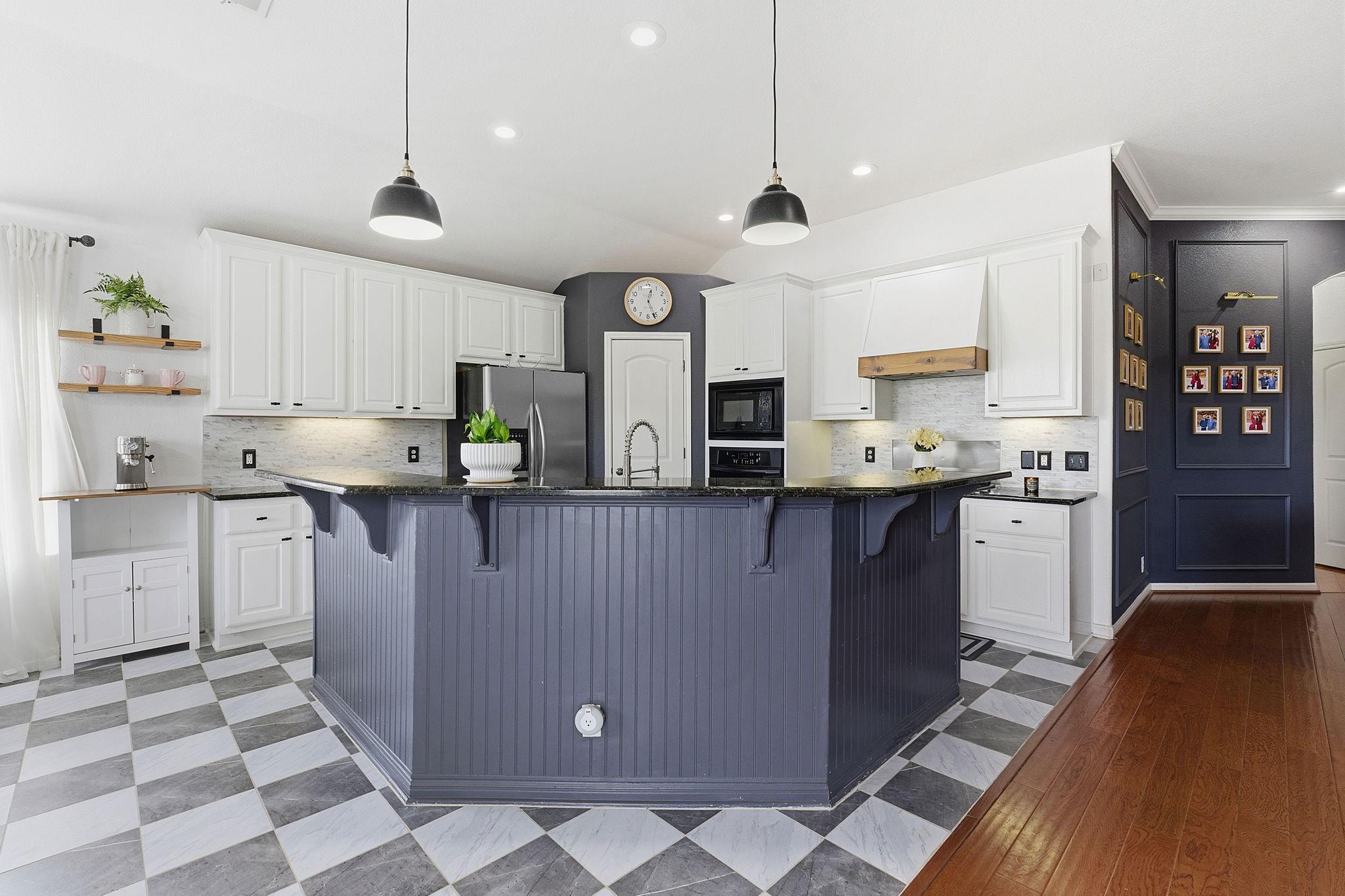 150 Manchester Ln, Austin, TX 78737