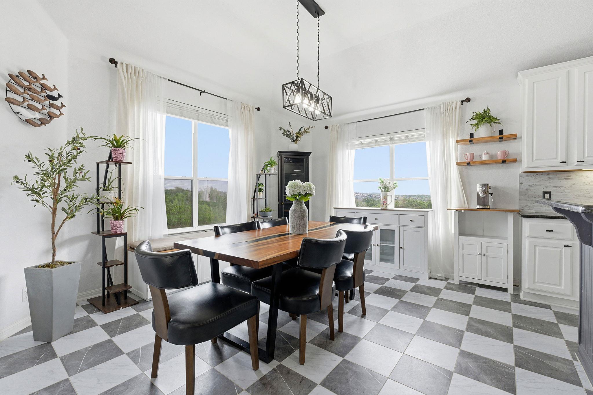 150 Manchester Ln, Austin, TX 78737