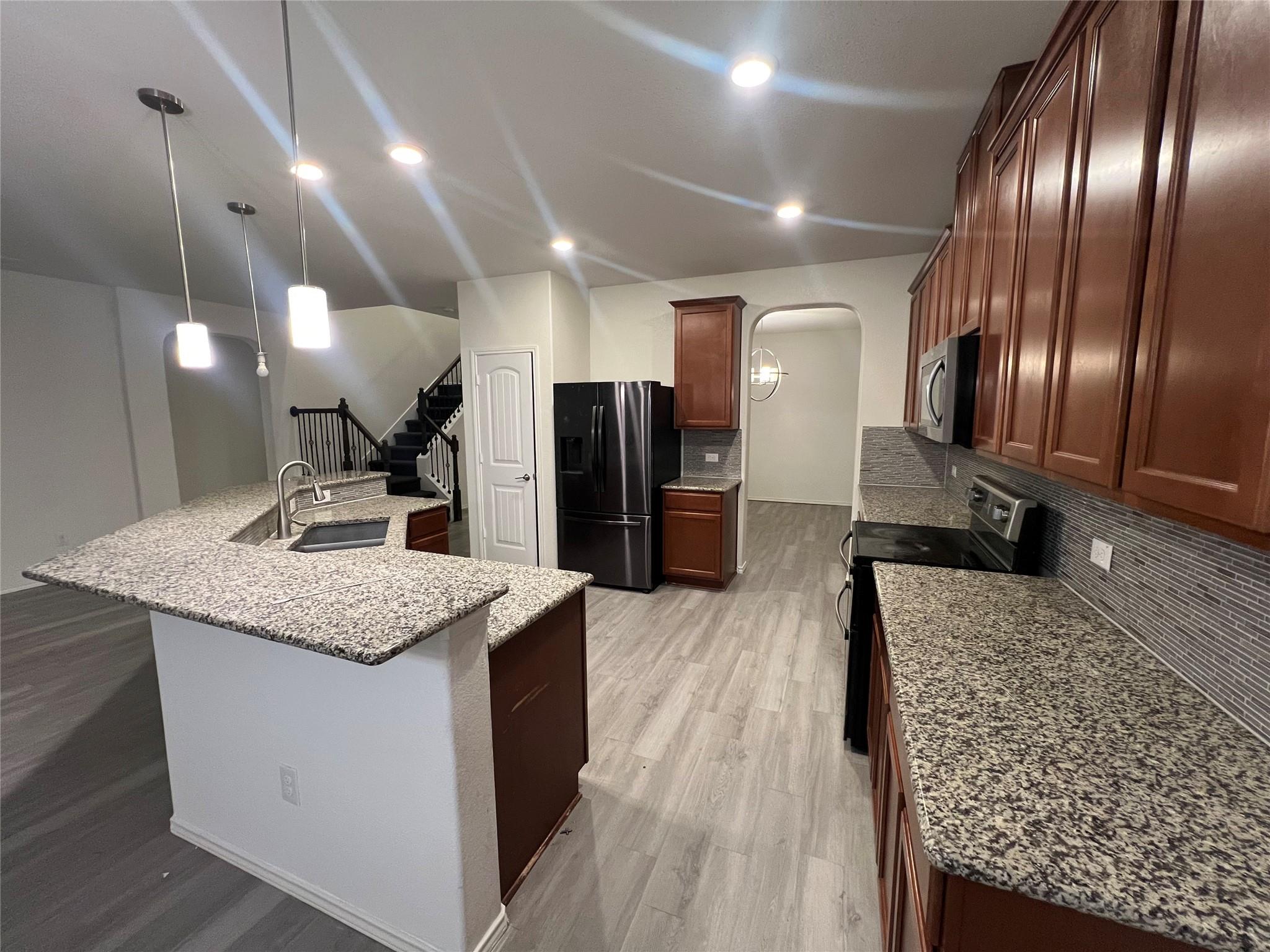 112 W Point Way, Elgin, TX 78621