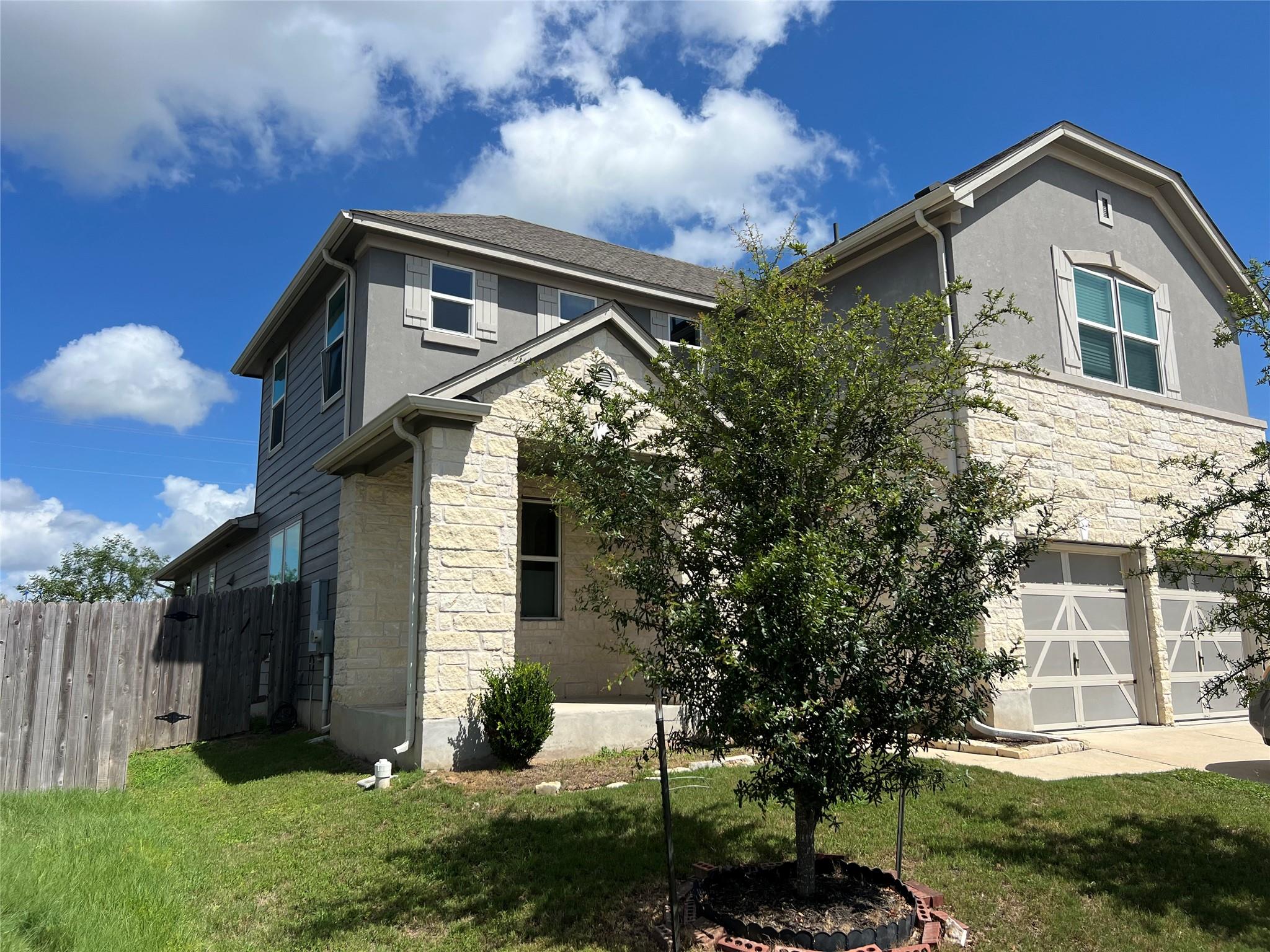 112 W Point Way, Elgin, TX 78621