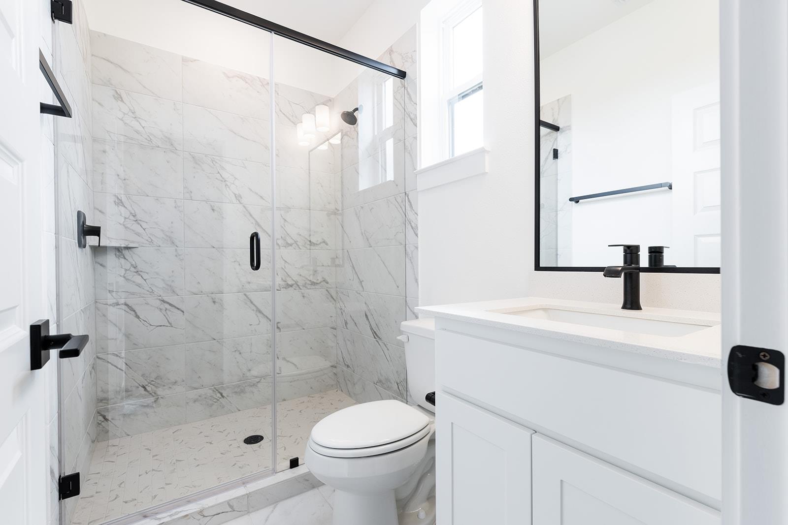 109 Pennybacker Ln, Lakeway, TX 78738