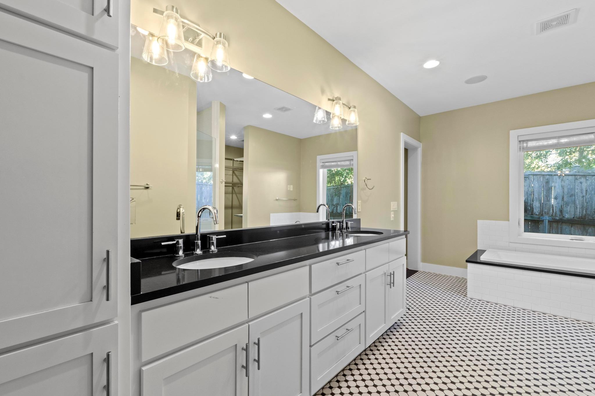 2609 Oakhaven Dr, Austin, TX 78704