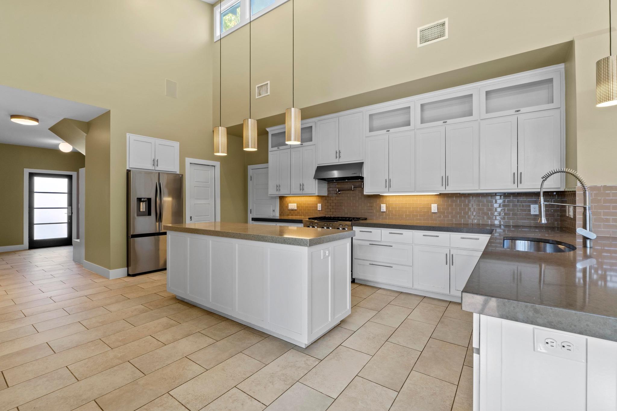 2609 Oakhaven Dr, Austin, TX 78704