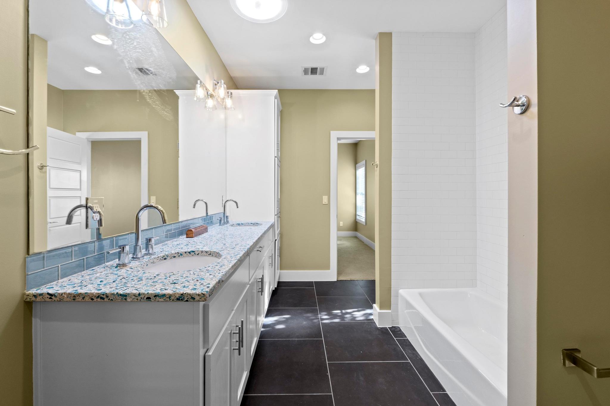 2609 Oakhaven Dr, Austin, TX 78704