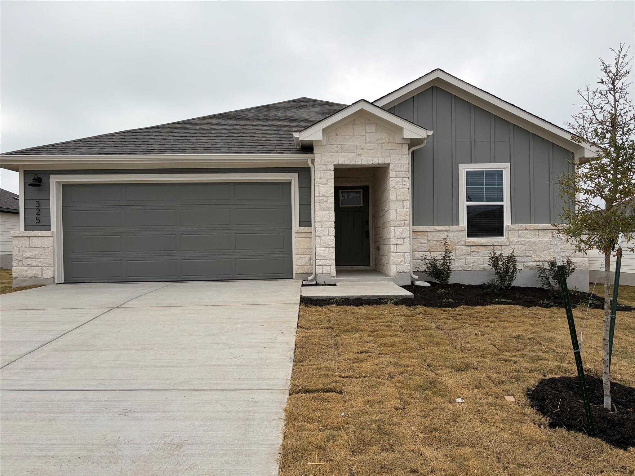 325 Gristmill Rd, Burnet, TX 78611