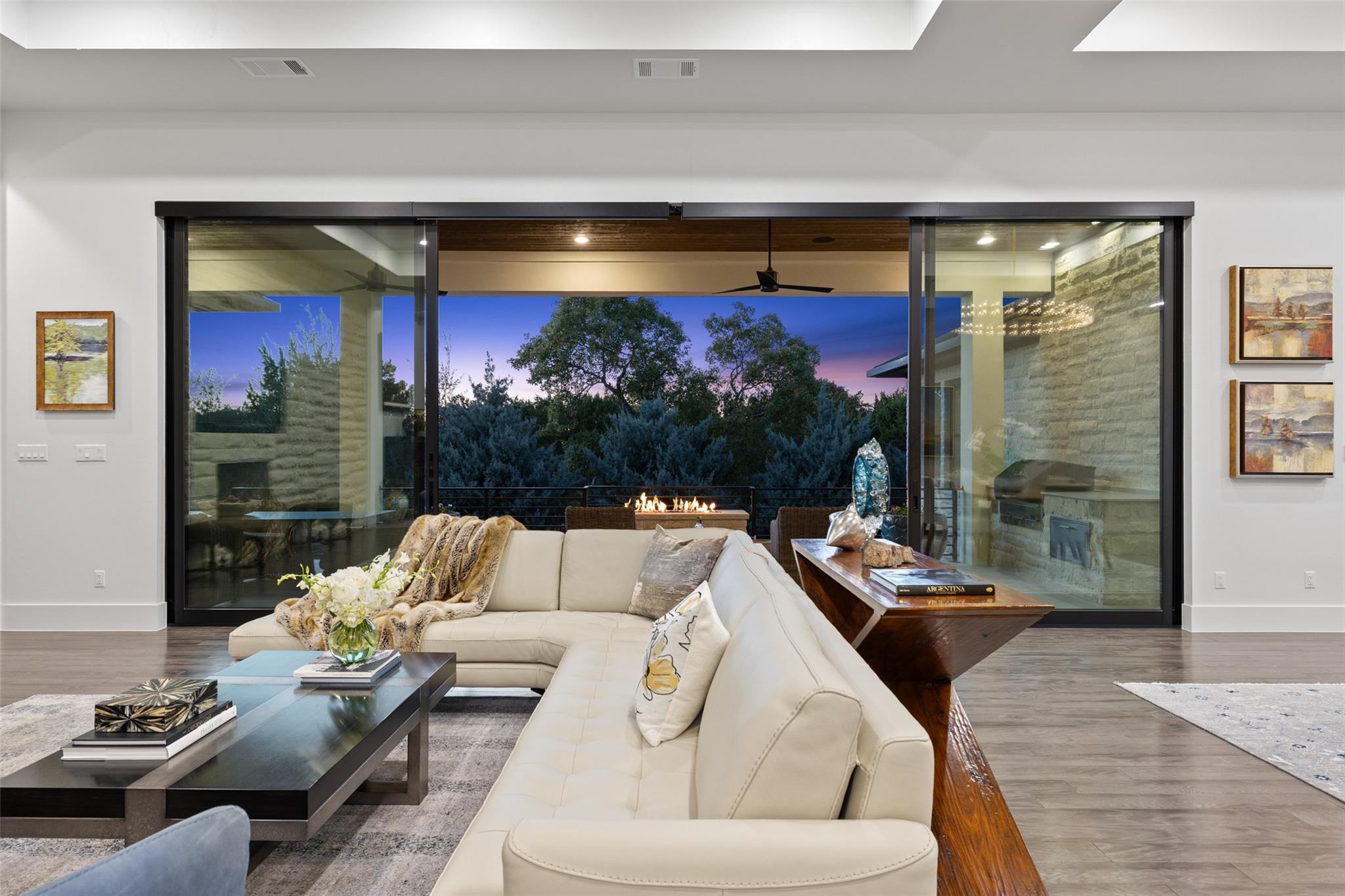 8408 CARRANZO Dr, Austin, TX 78735