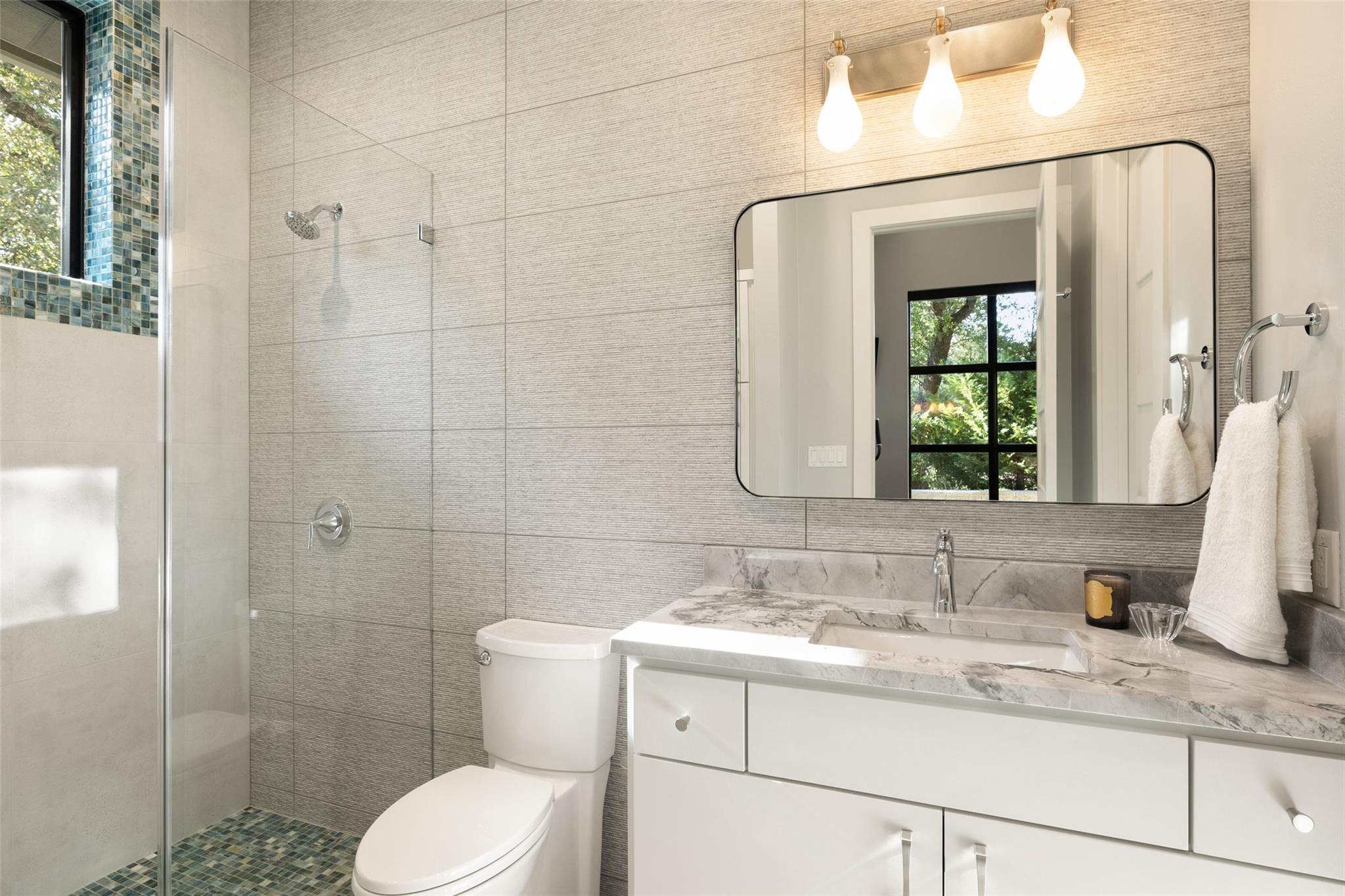 8408 CARRANZO Dr, Austin, TX 78735