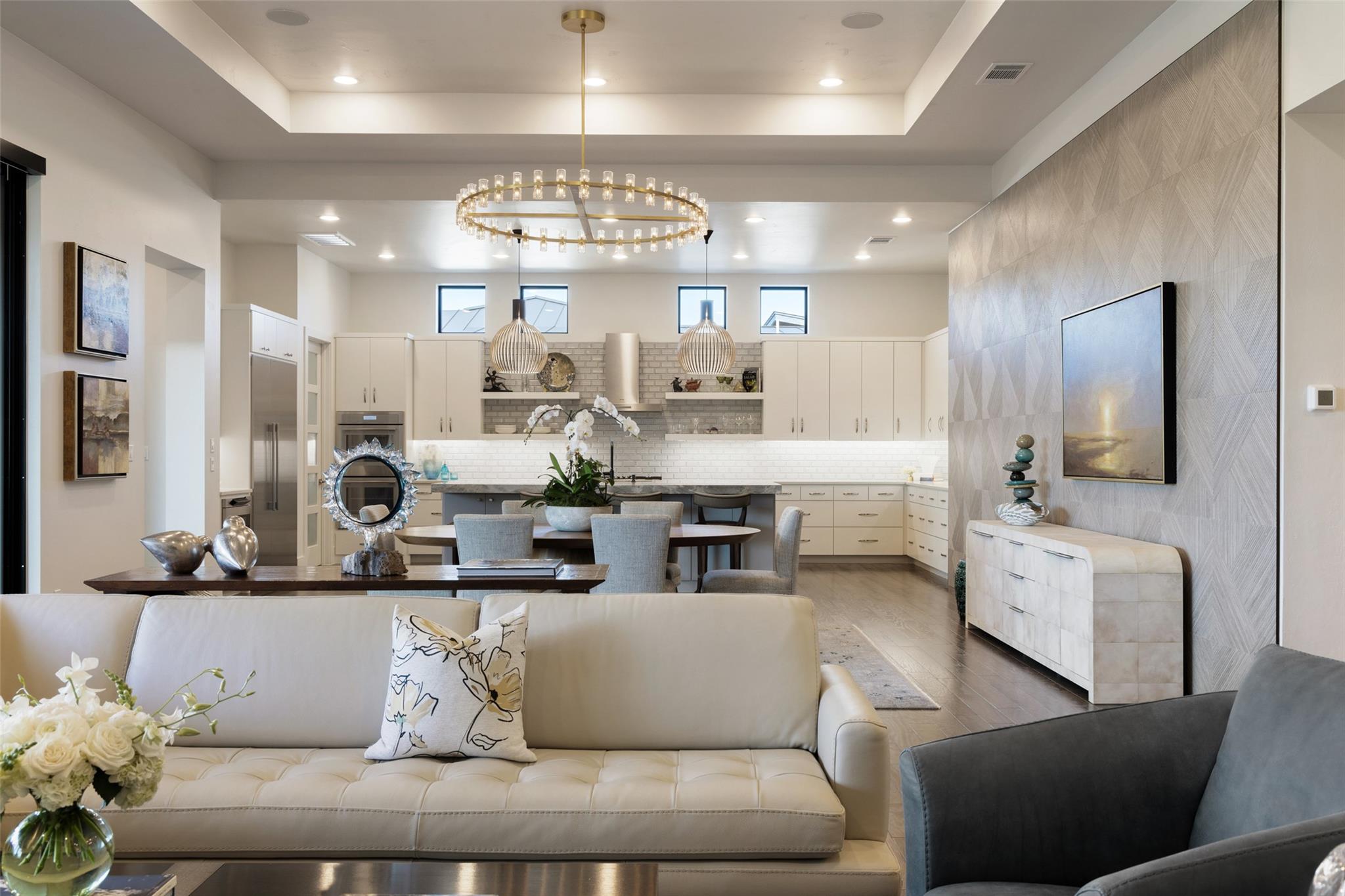 8408 CARRANZO Dr, Austin, TX 78735