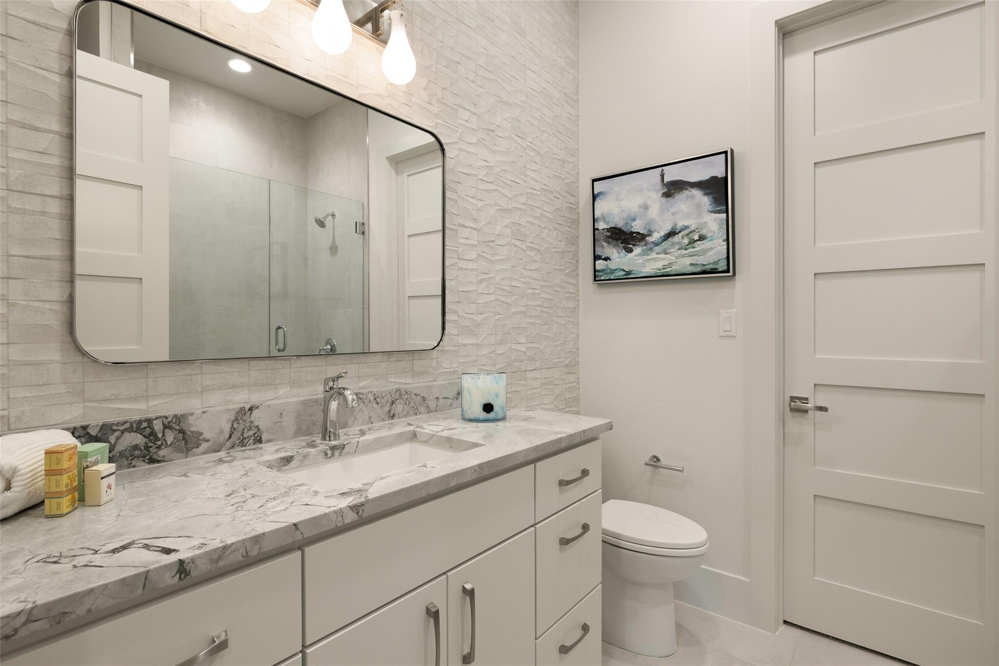 8408 CARRANZO Dr, Austin, TX 78735