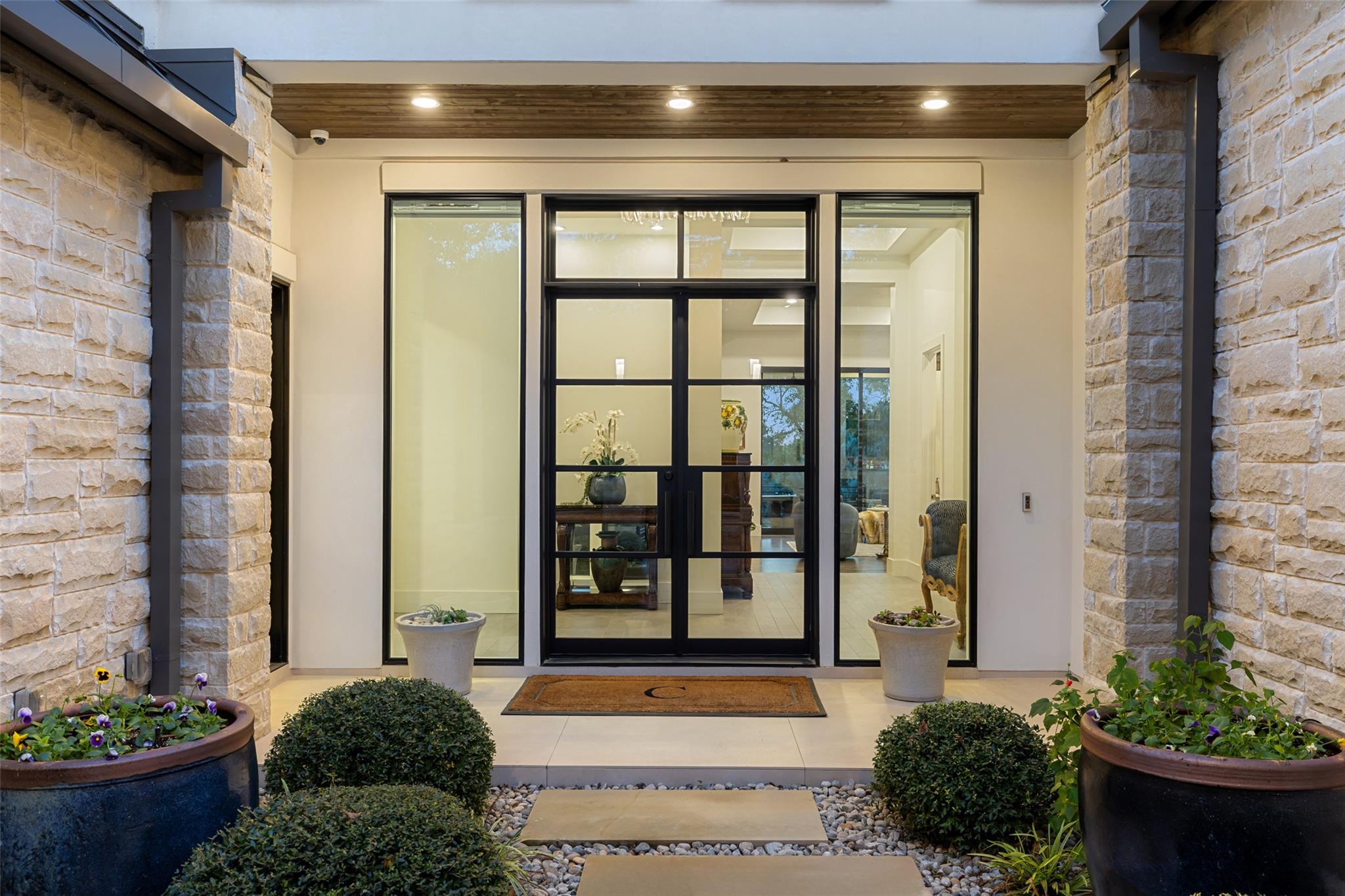 8408 CARRANZO Dr, Austin, TX 78735