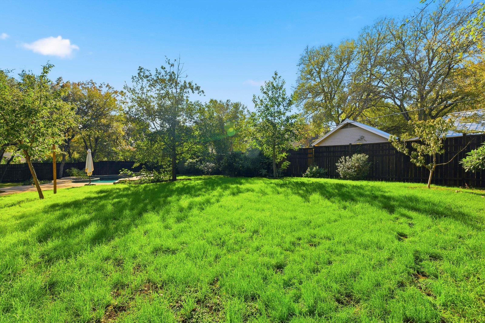 1213 Grosvener Ct, Austin, TX 78746