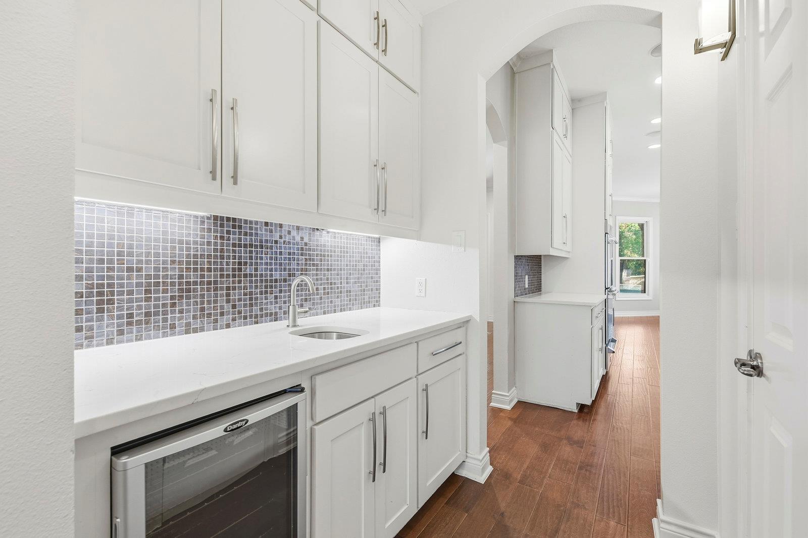 1213 Grosvener Ct, Austin, TX 78746