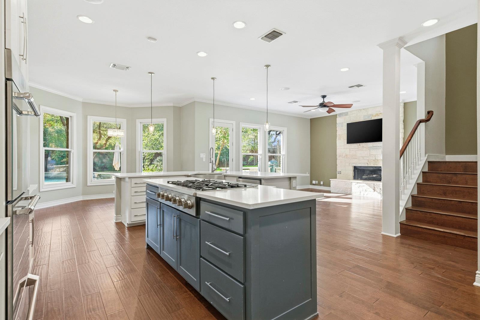 1213 Grosvener Ct, Austin, TX 78746