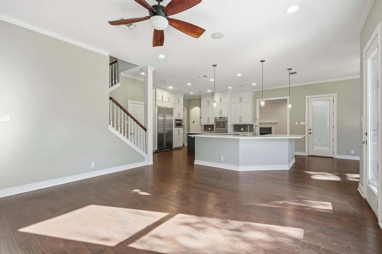 1213 Grosvener Ct, Austin, TX 78746