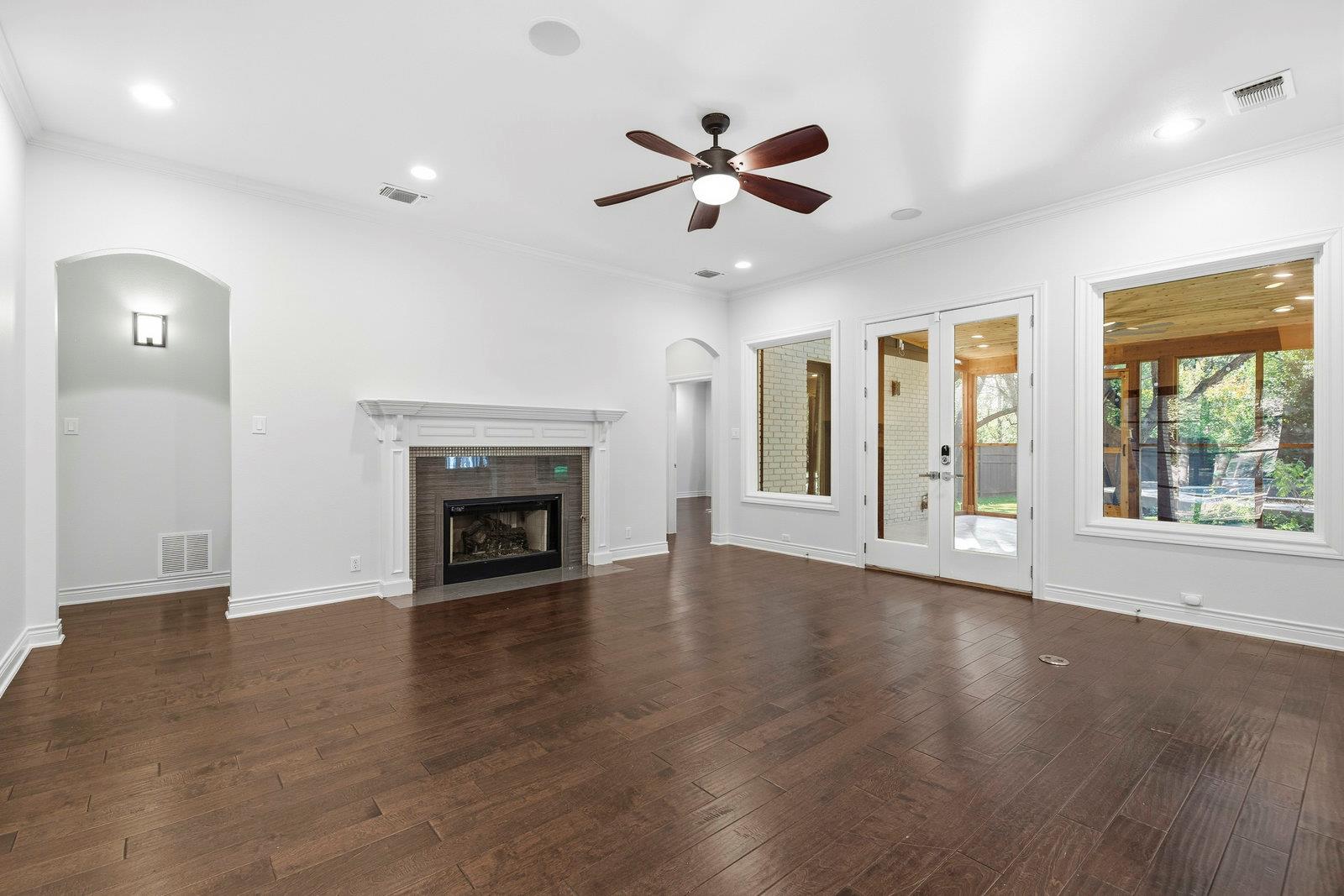 1213 Grosvener Ct, Austin, TX 78746