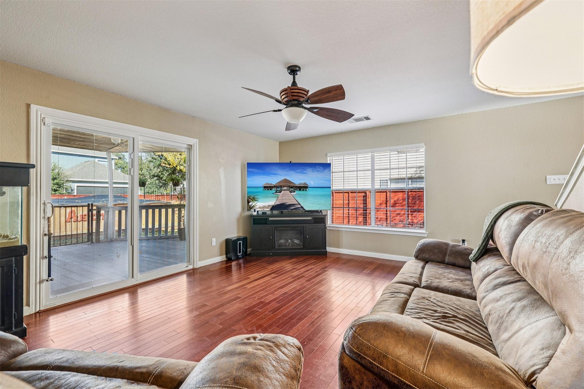 1803 Candlelight Dr, Leander, TX 78641