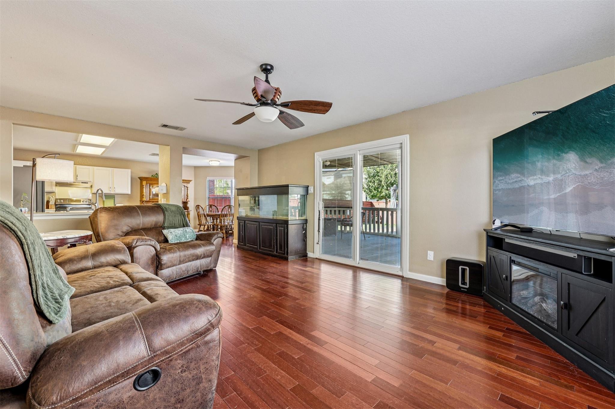 1803 Candlelight Dr, Leander, TX 78641