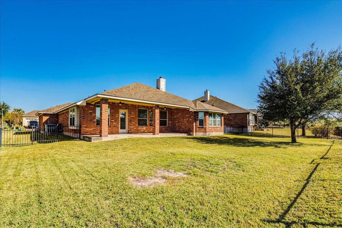 19429 Sea Island Dr, Pflugerville, TX 78660