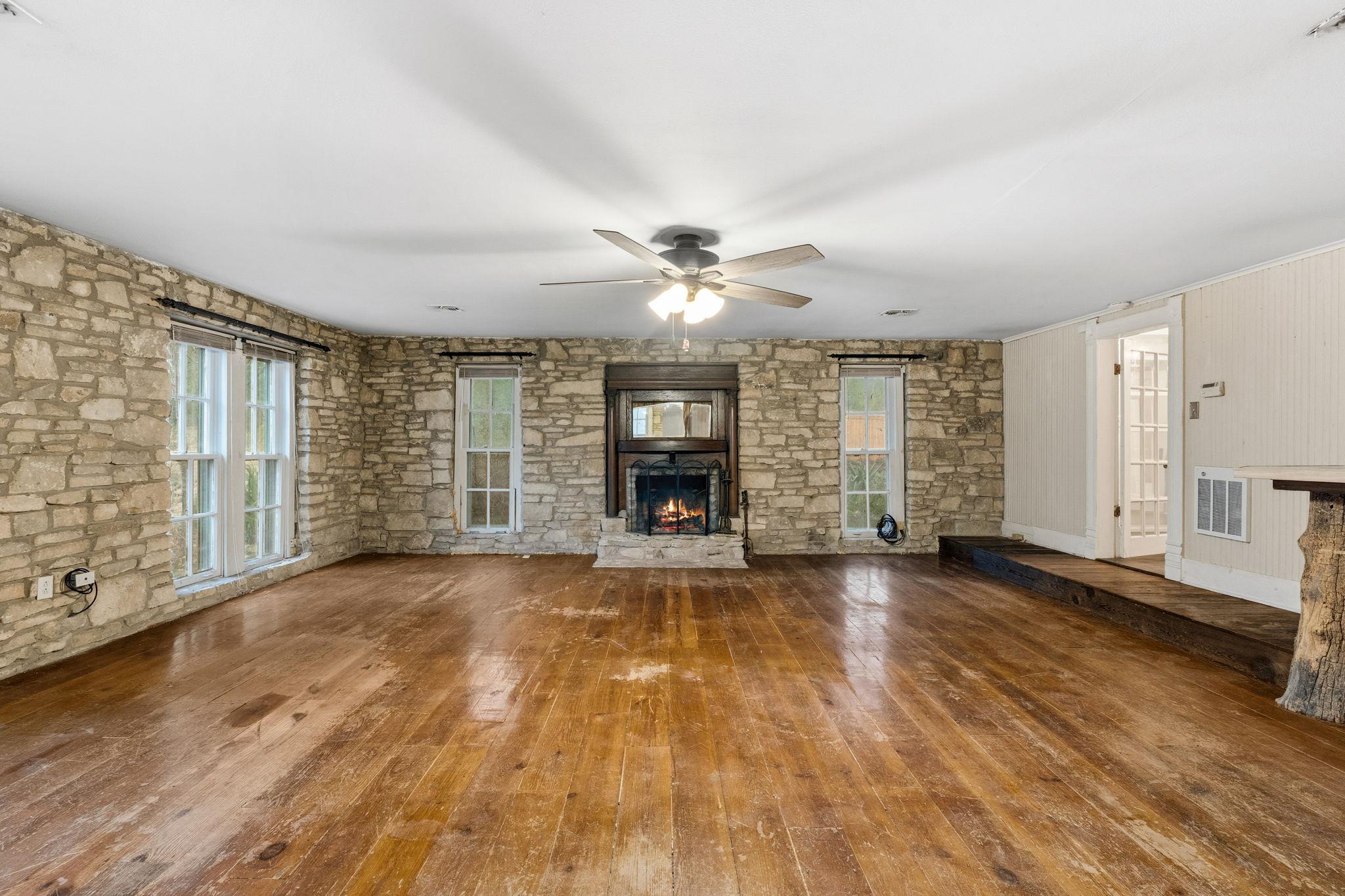 3217 32, San Marcos, TX 78666