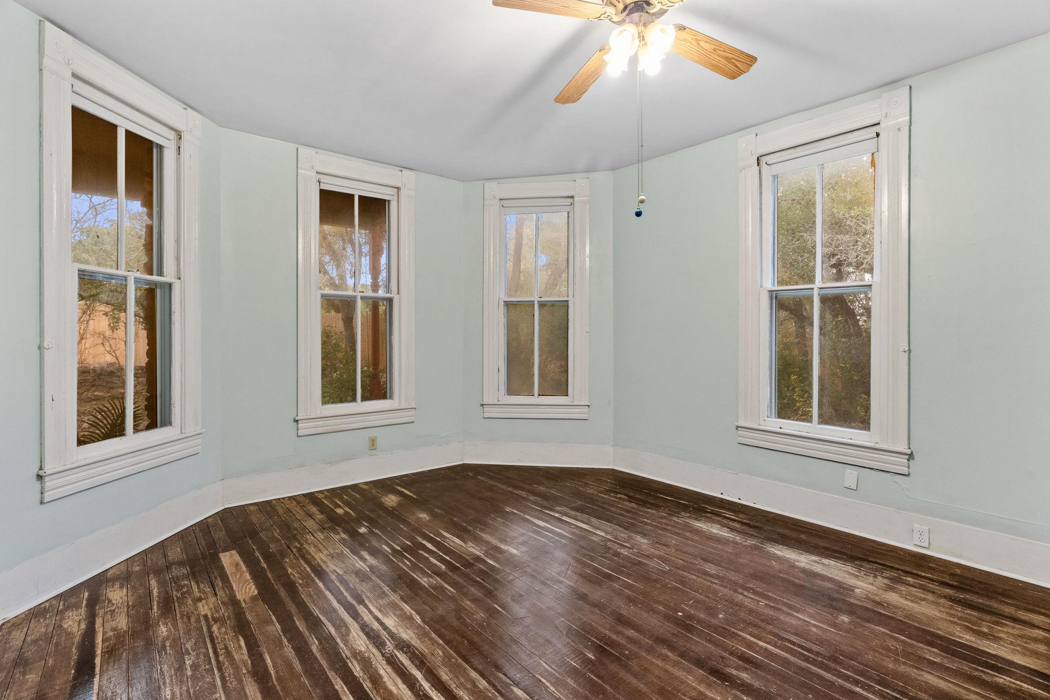 3217 32, San Marcos, TX 78666