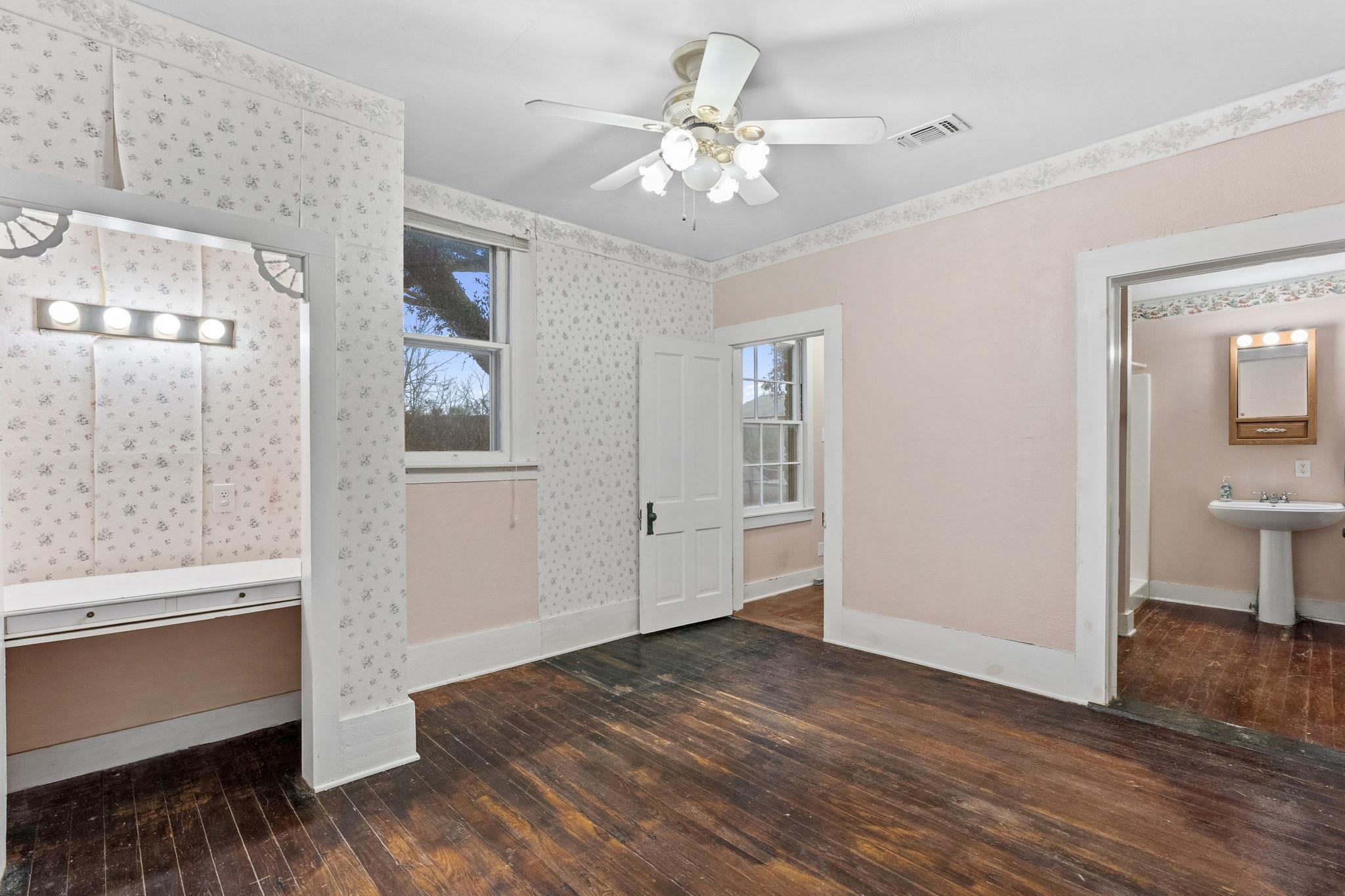 3217 32, San Marcos, TX 78666