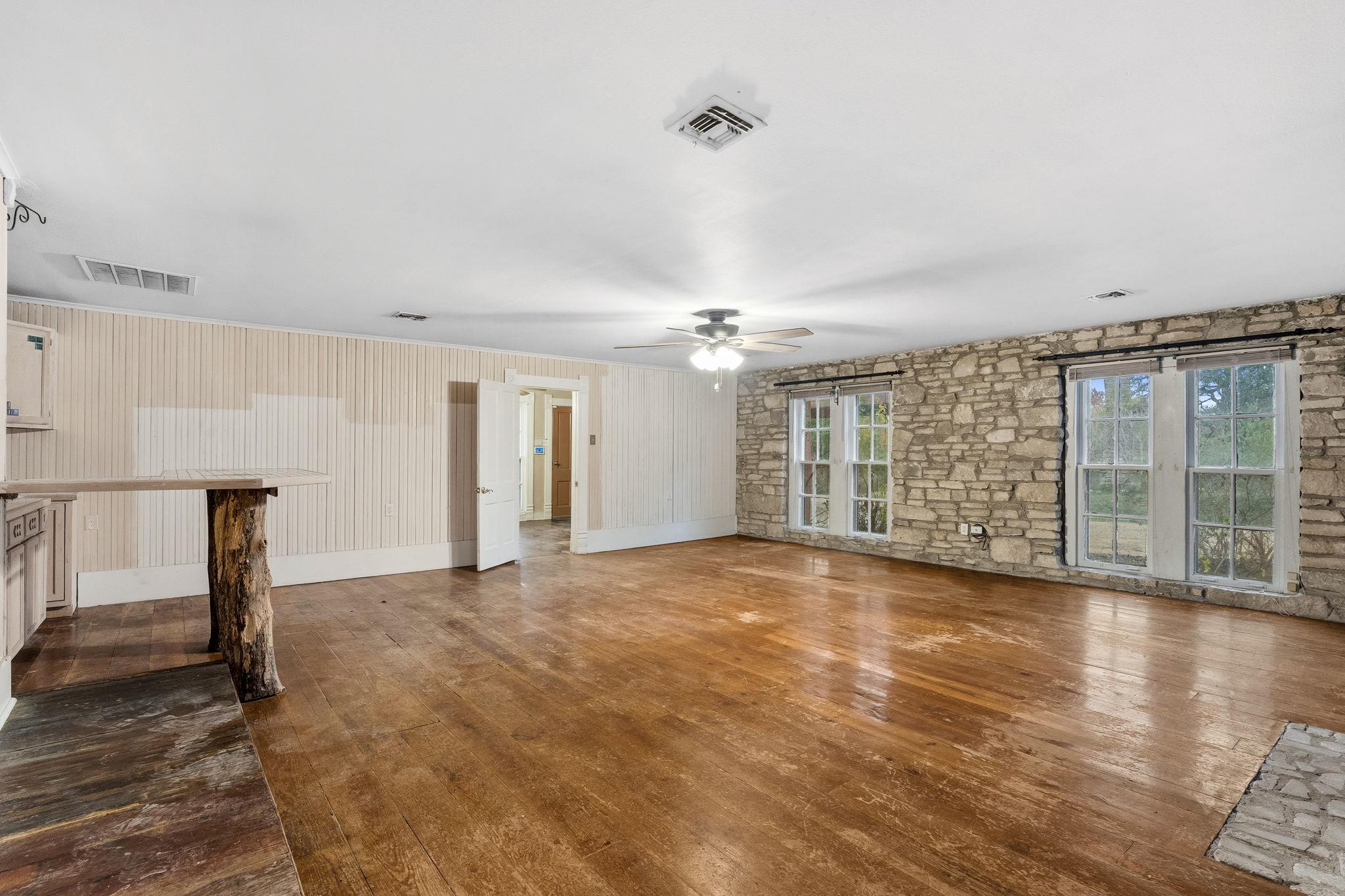 3217 32, San Marcos, TX 78666